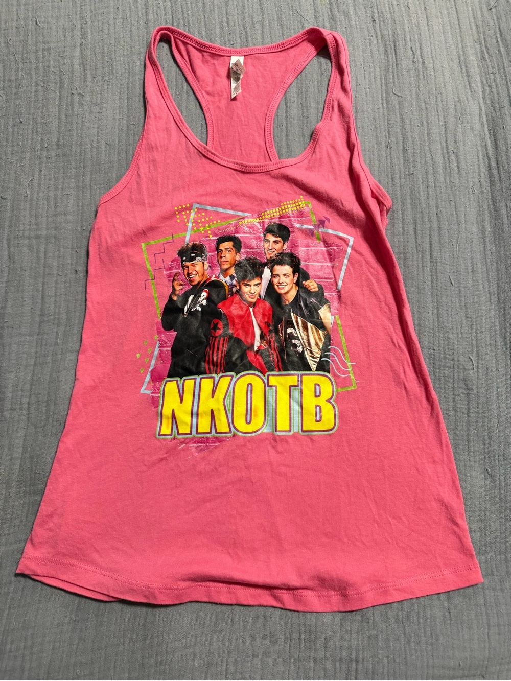 Pink Women’s New Kids on The Block Concert Graphic Tank Top Size Large